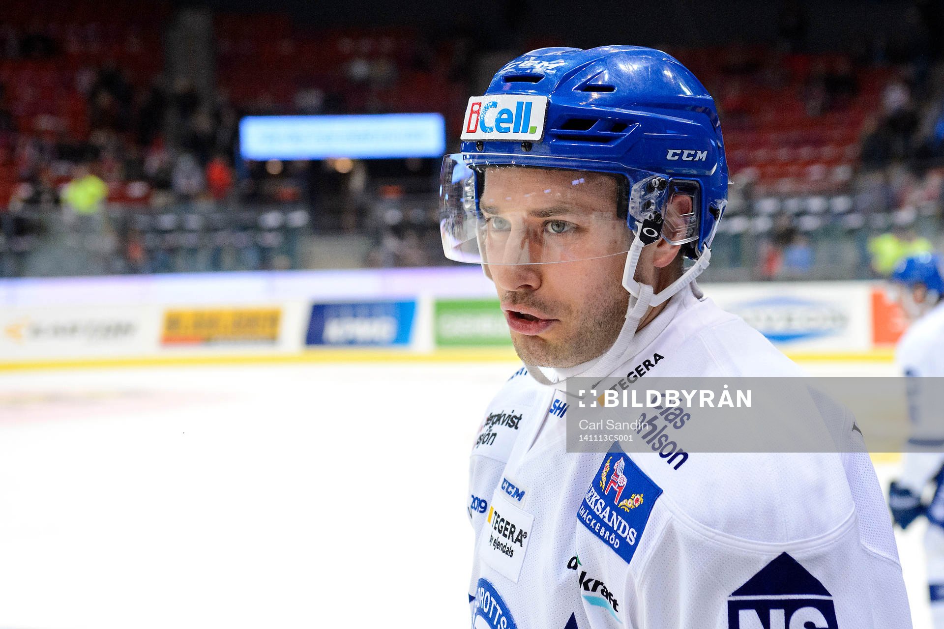 Leksands Fabian Brunnström värmer upp innan
