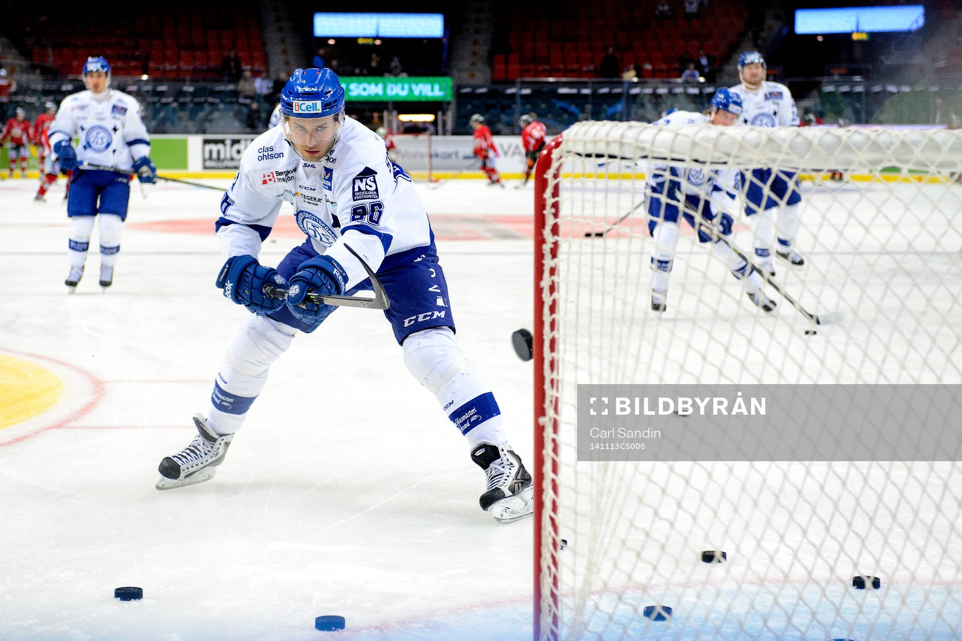 Leksands Fabian Brunnström värmer upp innan