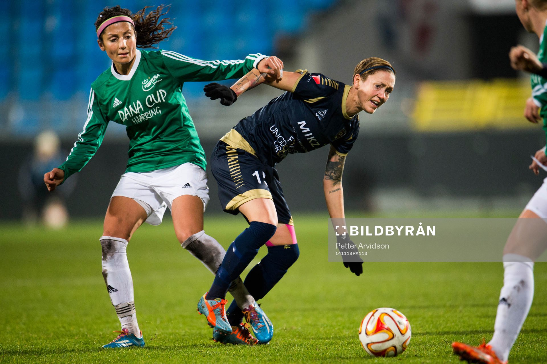 Fortuna Hjørrings Nadia Nadim och Rosengårds Therese
