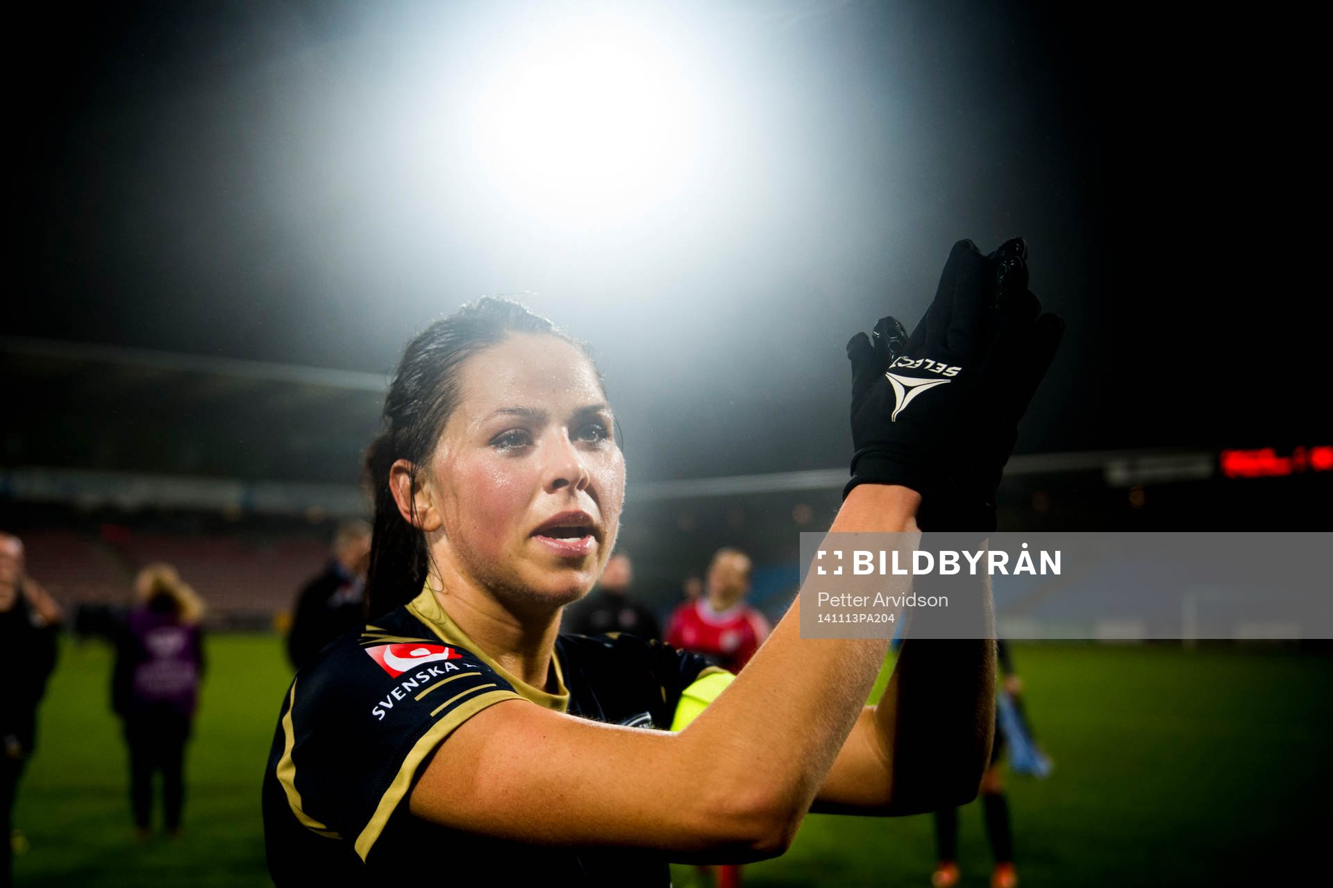 Rosengårds Sara Björk Gunnarsdottir tackar publiken