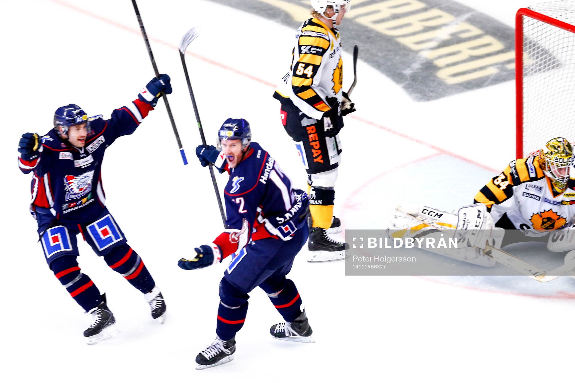 Linköpings Sebastian Karlsson jublar