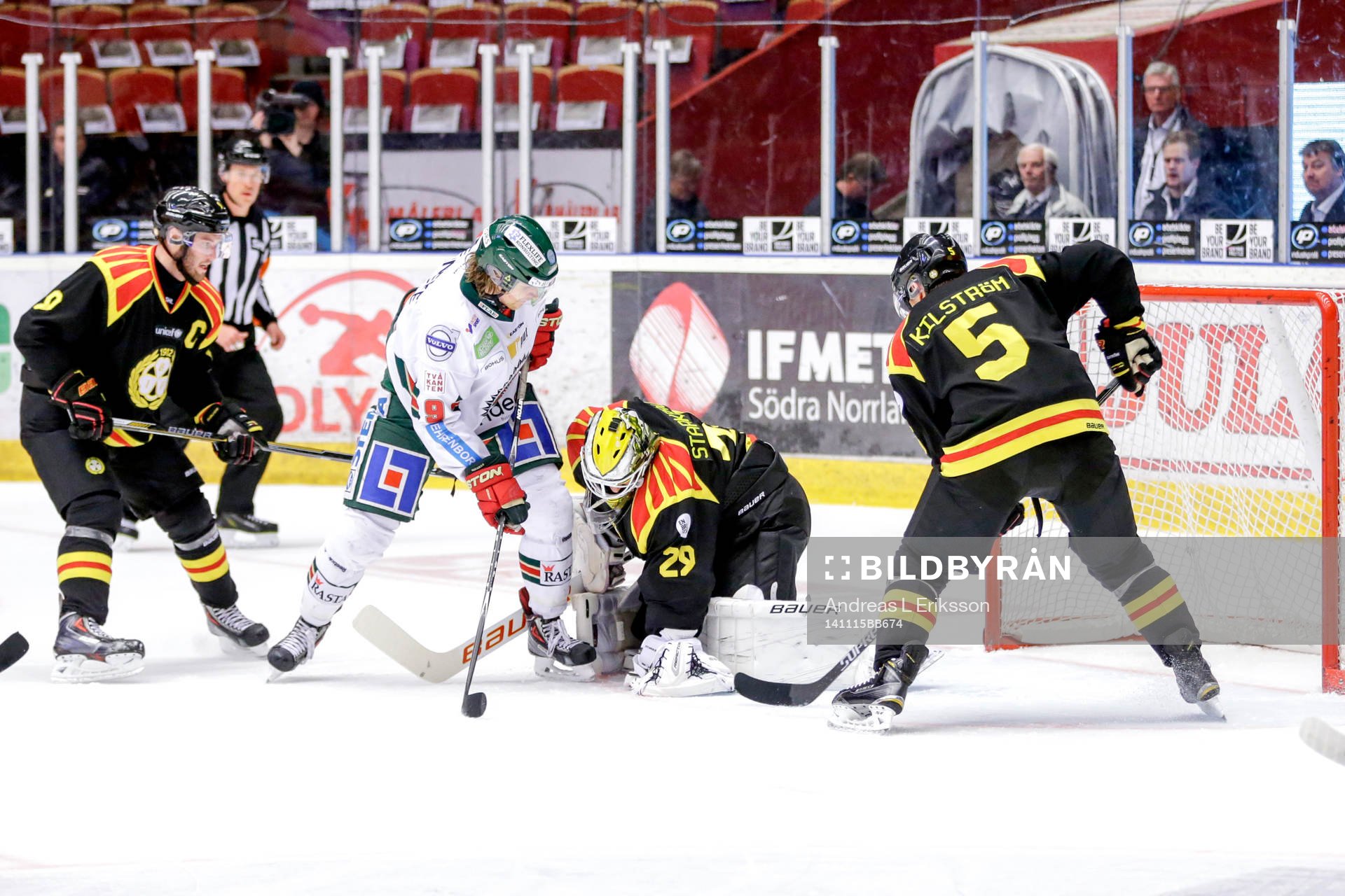 Brynäs målvakt Bernhard Starkbaum och Frölundas Max