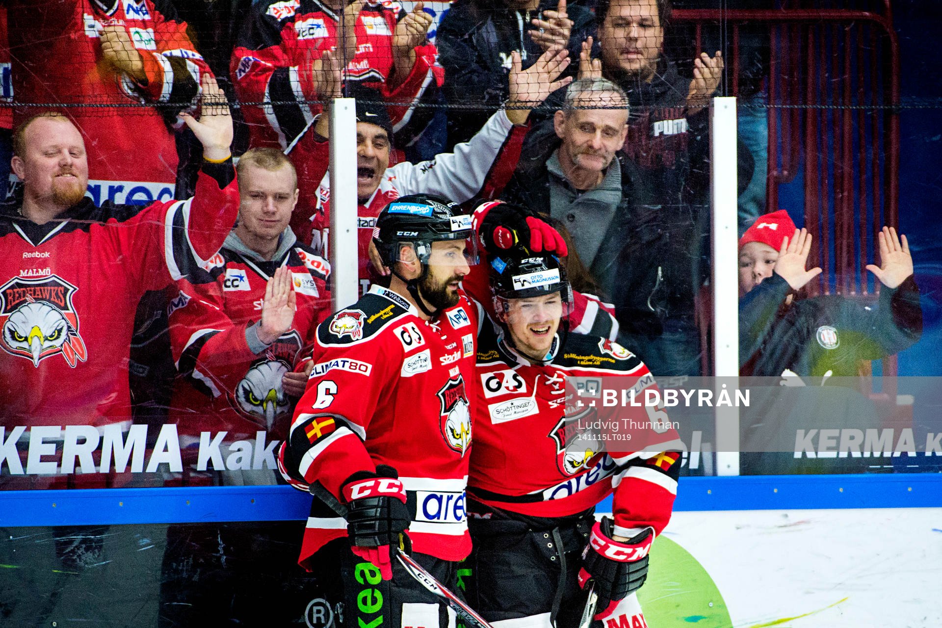 Malmö Redhawks Nicklas Jadeland firas av Colin Stuart