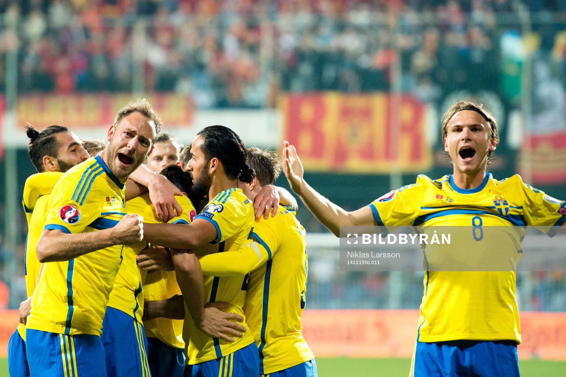 Sveriges Zlatan Ibrahimovic jublar