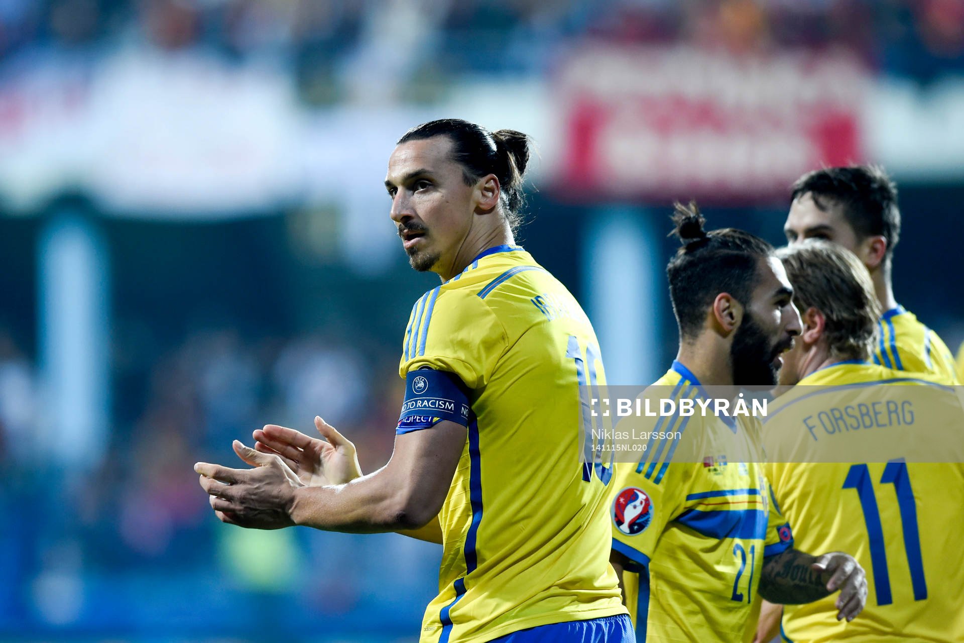 Sveriges Zlatan Ibrahimovic jublar