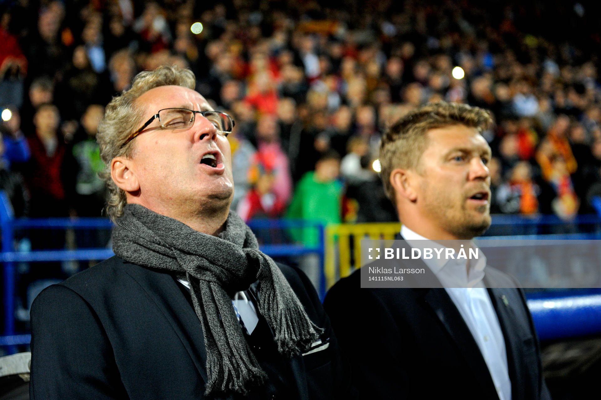 Sveriges förbundskapten Erik Hamrén och players manager Marcus Allbäck under EM-kvalmatchen i fotboll mellan Montenegro och Sverige den 15 november 2014 i Podgorica, Montenegro.