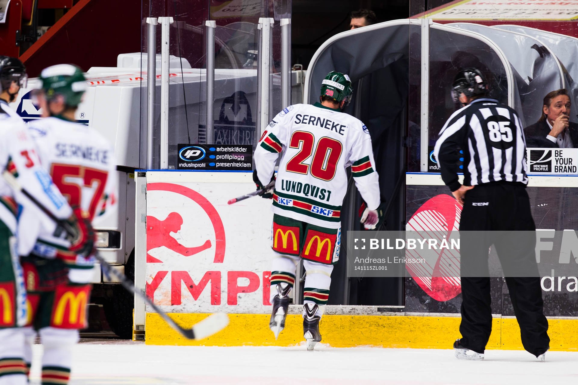 Frölundas Joel Lundqvist lämnar isen