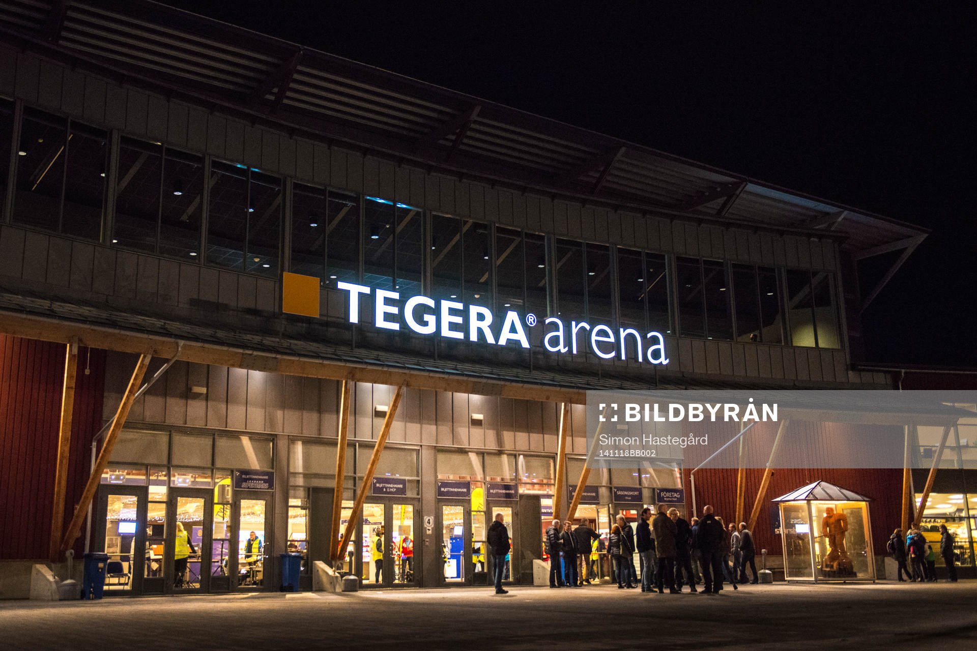 Entrén till Tegera Arena före ishockeymatchen i SHL