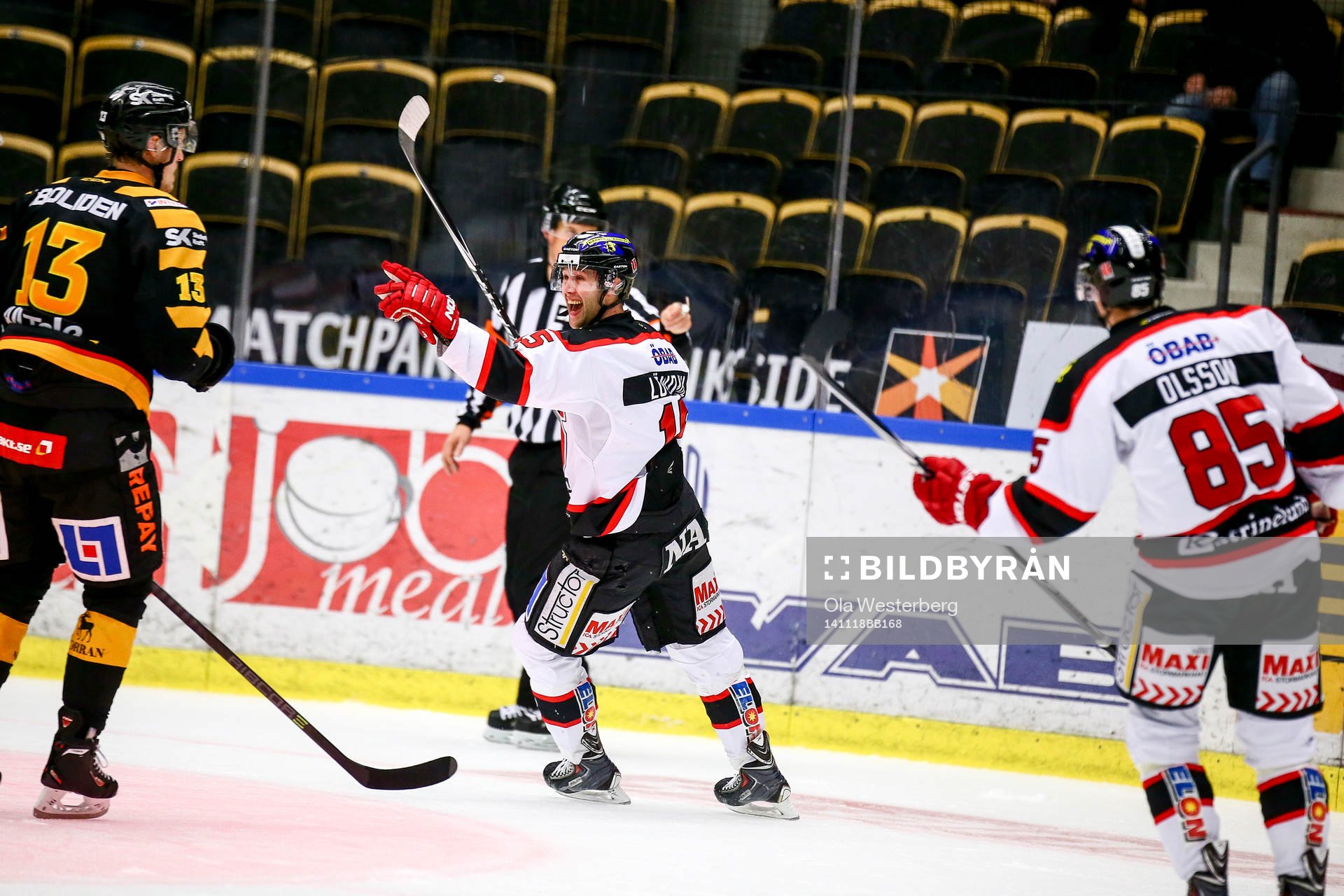 Örebros Henrik Löwdahl jublar