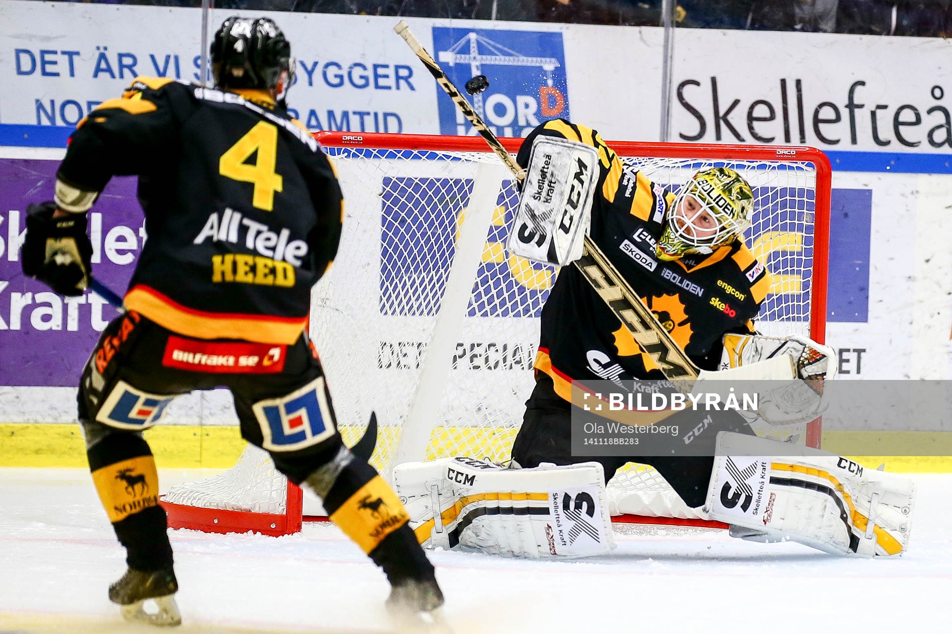 Skellefteås målvakt Erik Hanses och Tim Heed