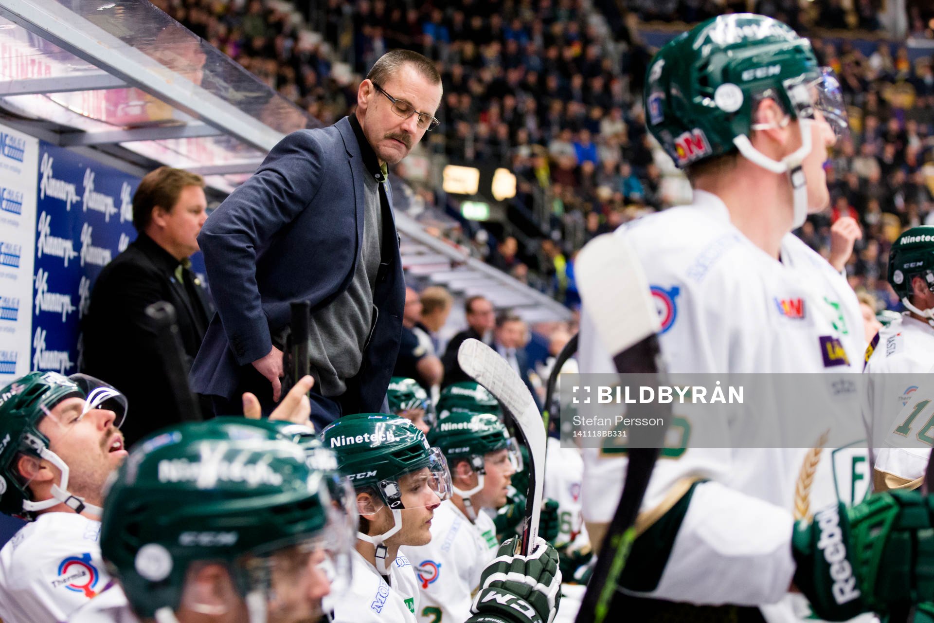 Färjestads Färjestads tränare Tommy Samuelsson  ser