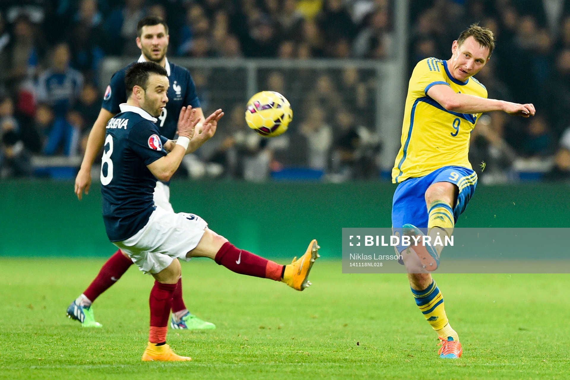 Sveriges Kim Källström och Frankrikes Mathieu Valbuena