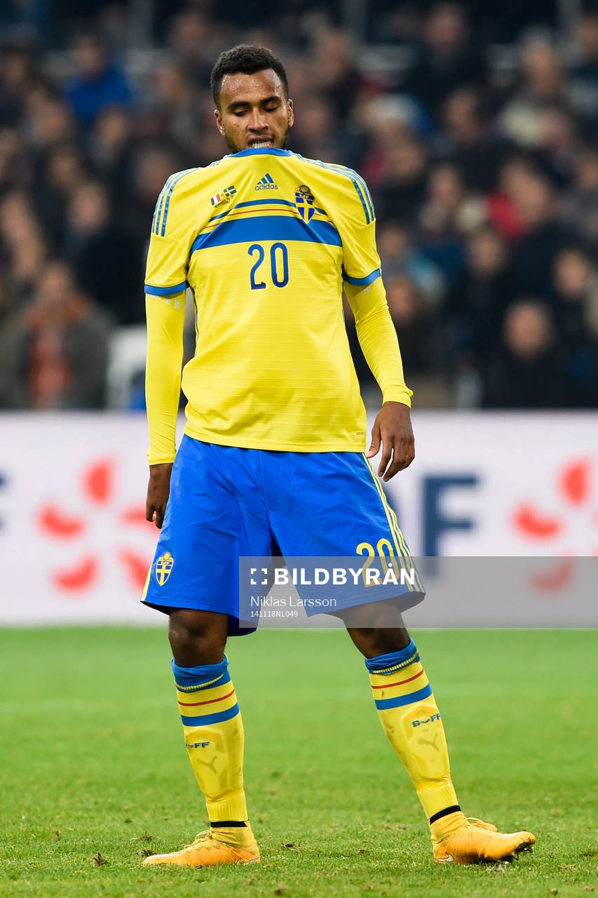 Sveriges Isaac Kiese Thelin deppar