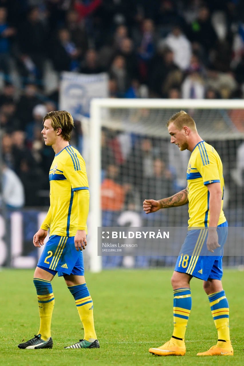 Sveriges Emil Krafth och John Guidetti deppar