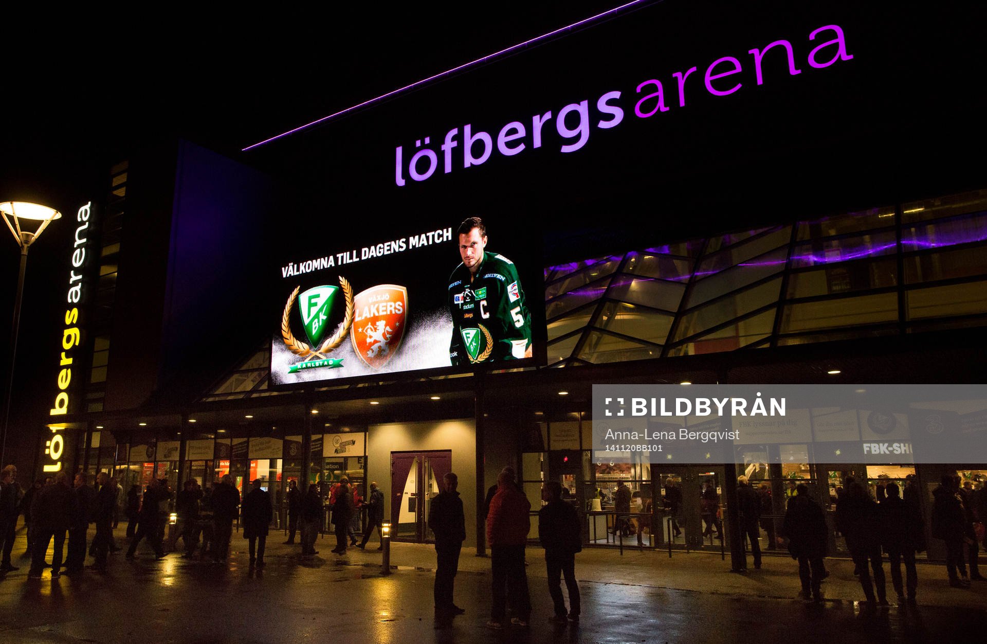 Exteriörbild av Löfbergs Arena