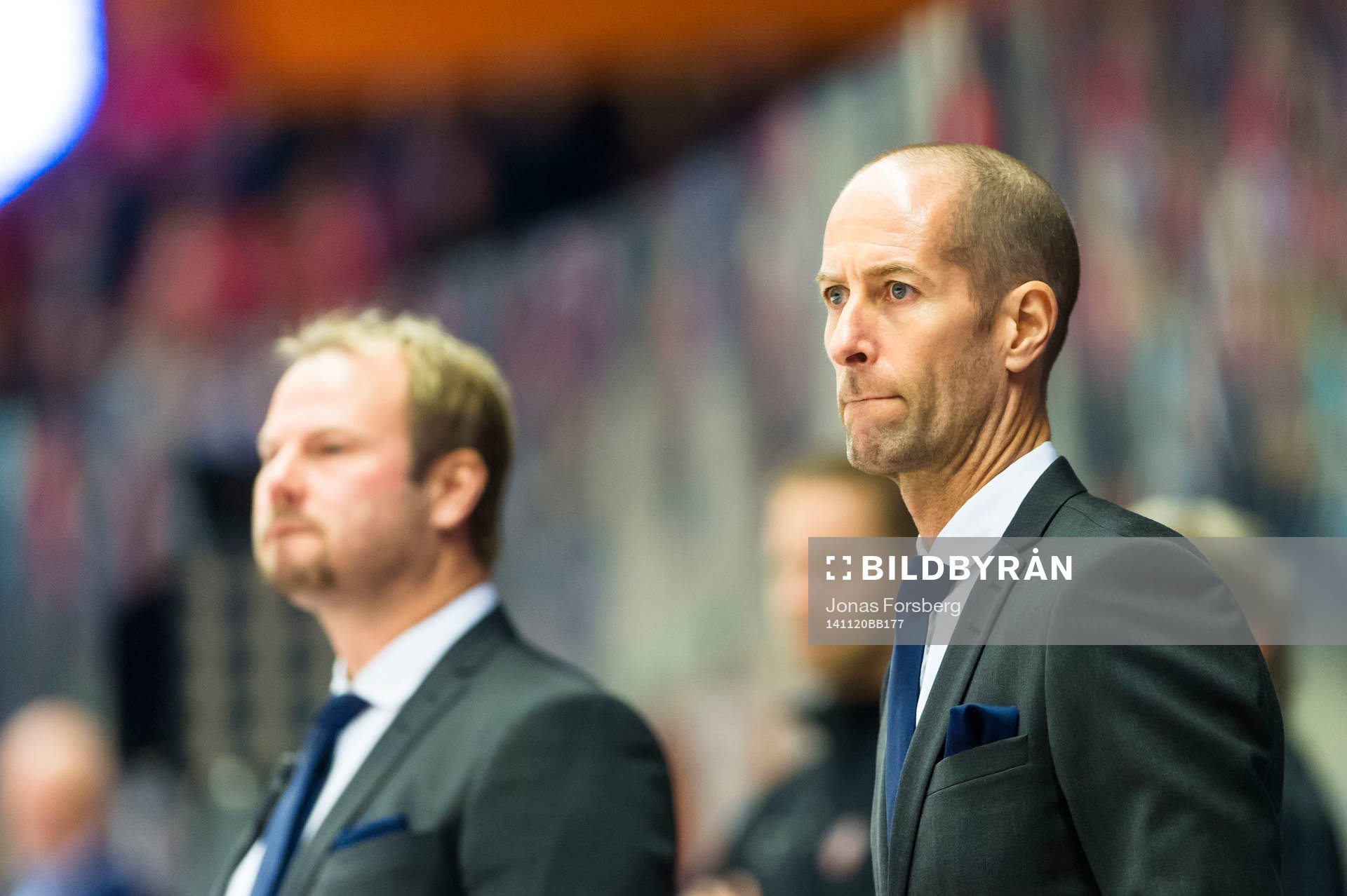 Modos tränare Anders Forsberg är orolig