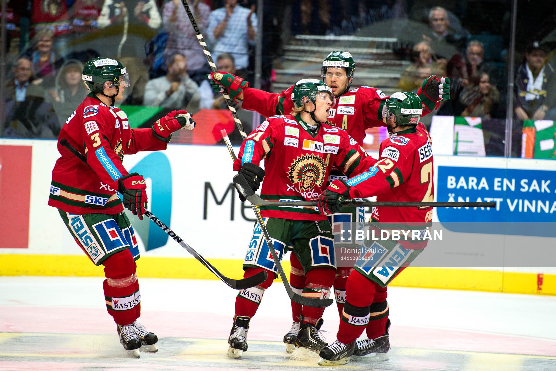 Frölundas Oliver Bohm, Mathis Olimb och Robin Figren jublar
