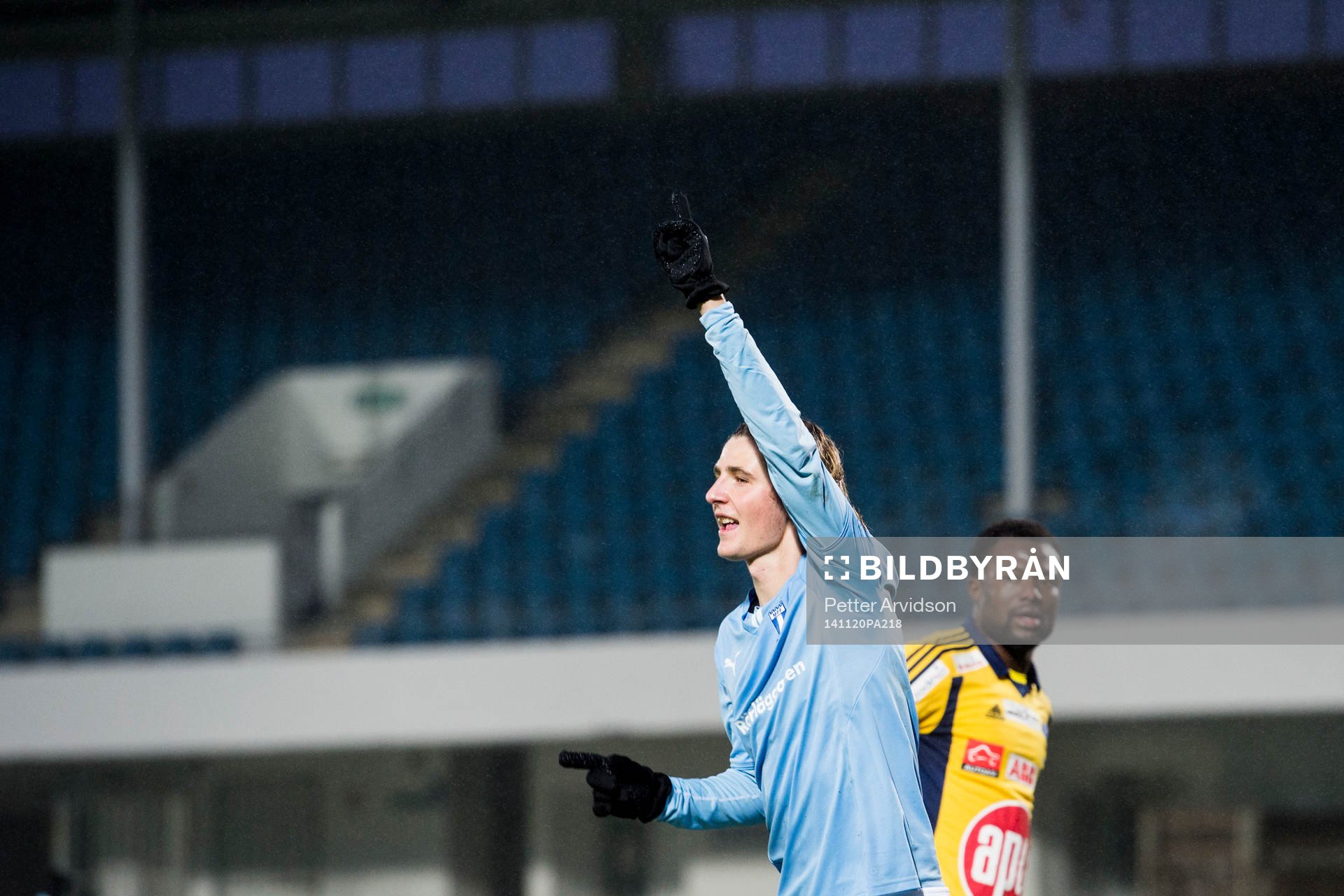 Malmö FFs Pawel Cibicki jublar