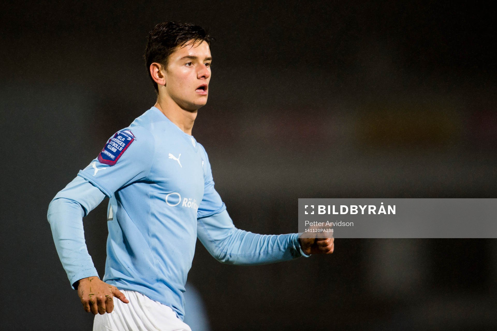 Malmö FFs Emin Karaman under träningsmatchen mellan Malmö FF och HJK Helsingfors den 20 november 2014 i Malmö.
