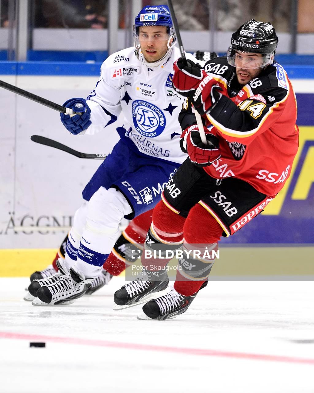 Luleås Stephen Dixon jagar pucken