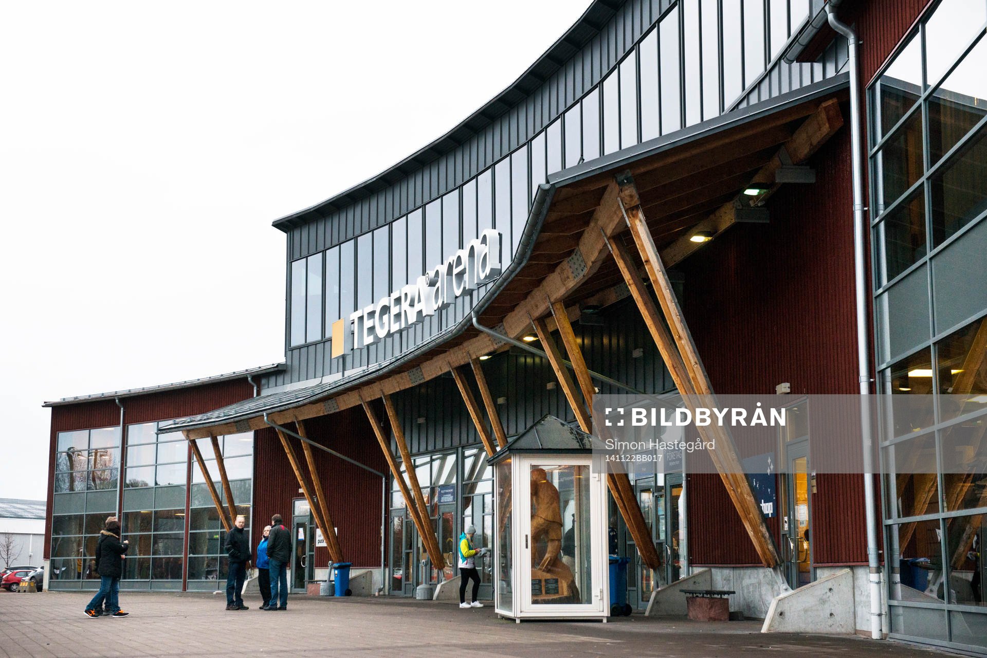 Entrén till Tegera Arena före ishockeymatchen i SHL