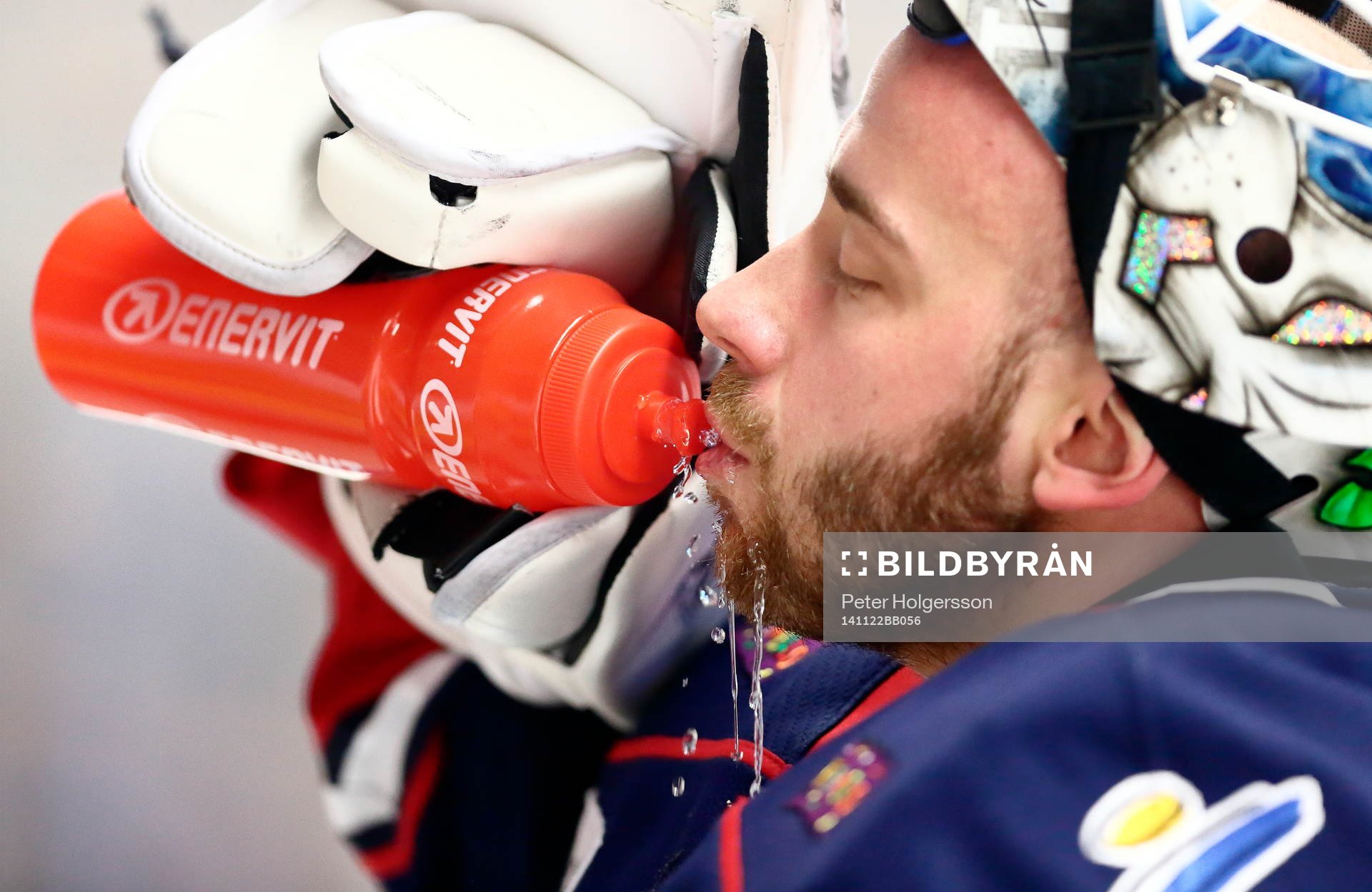 Linköpings David Rautio före ishockeymatchen i SHL mellan