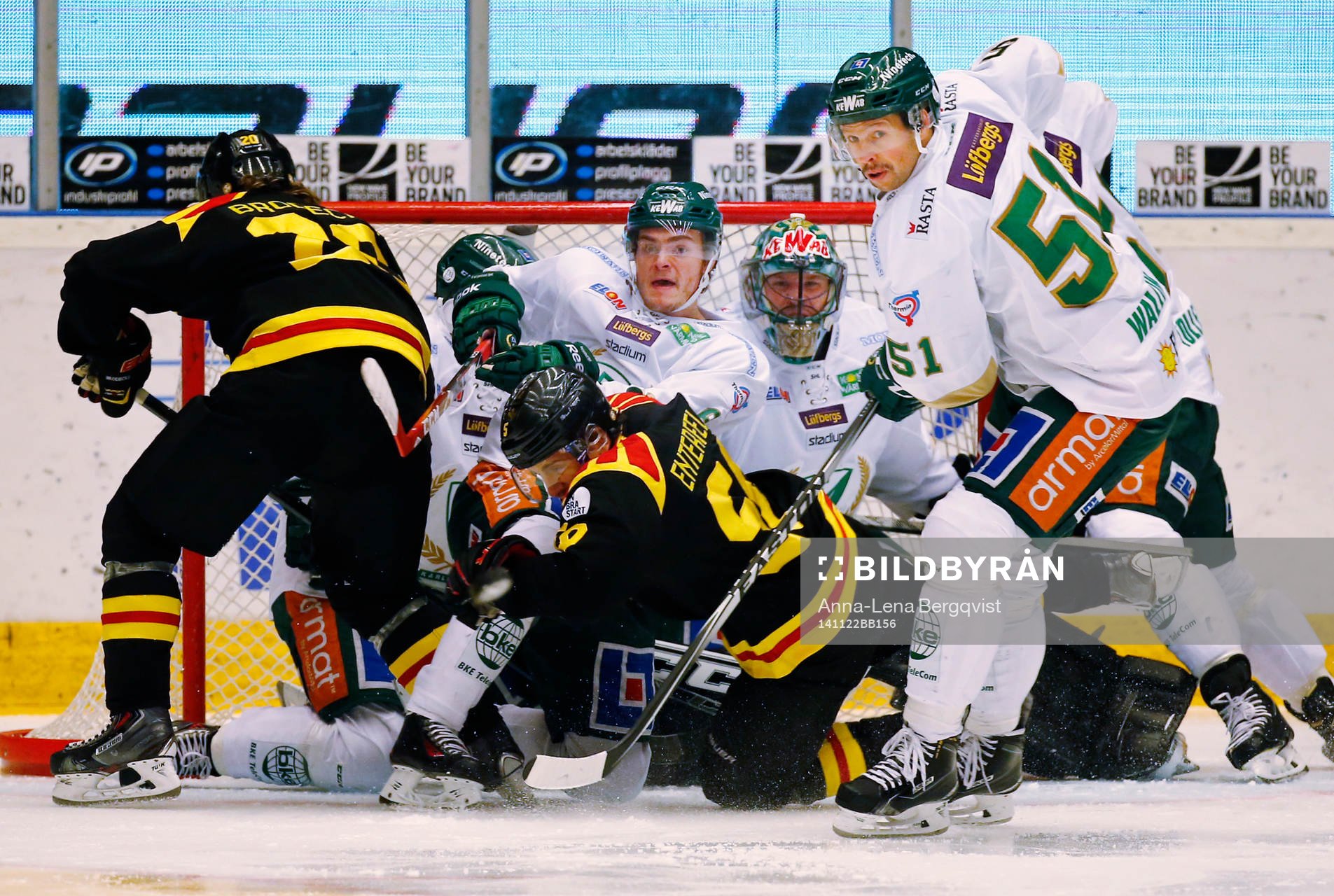 Färjestads Rickard Wallin, Ludwig Byström och målvakt