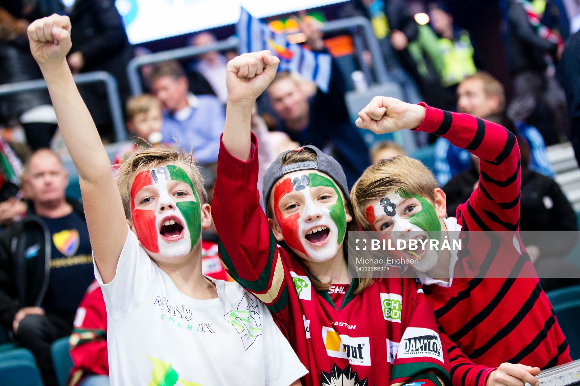 Tre unga Frölunda fans