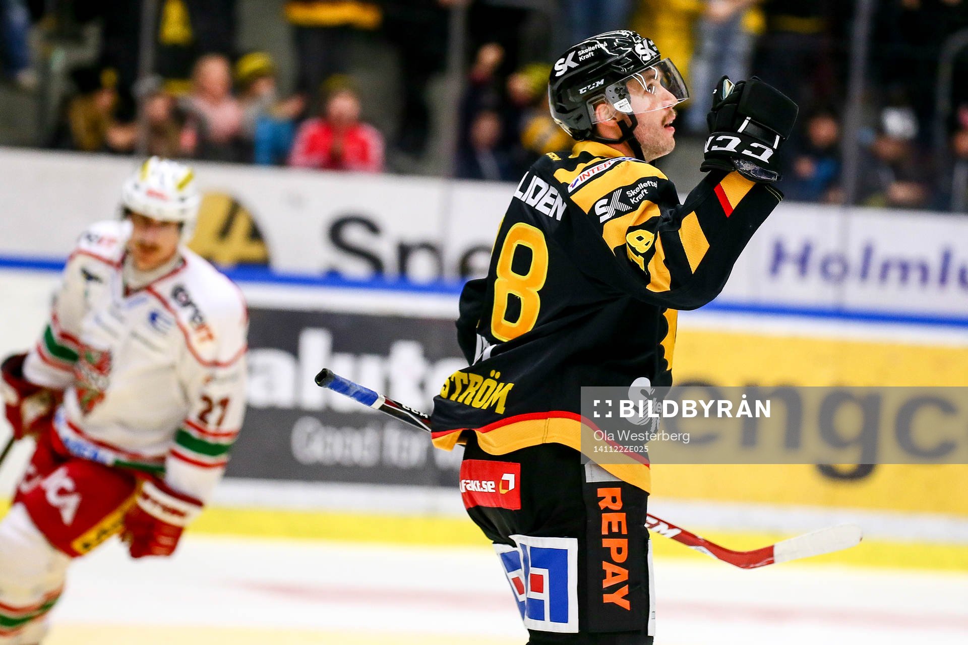 Skellefteås Pontus Petterström jublar