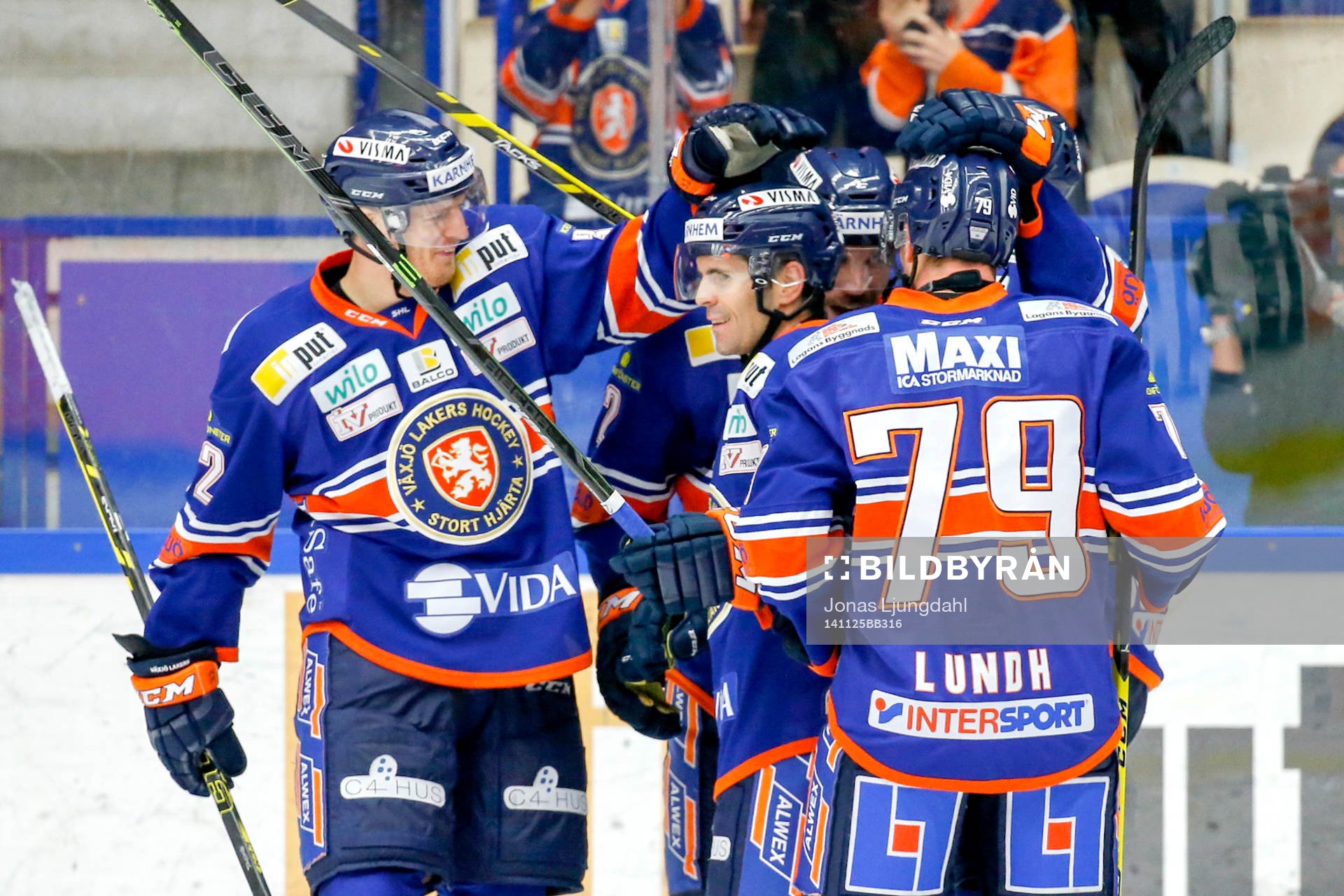 Växjös Teemu Laakso kvitterade till 1-1 och jublar