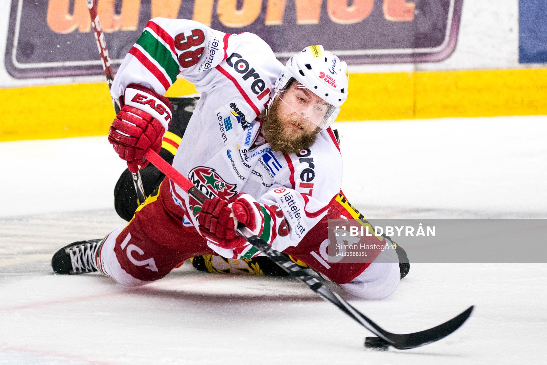 Modos Nichlas Torp faller