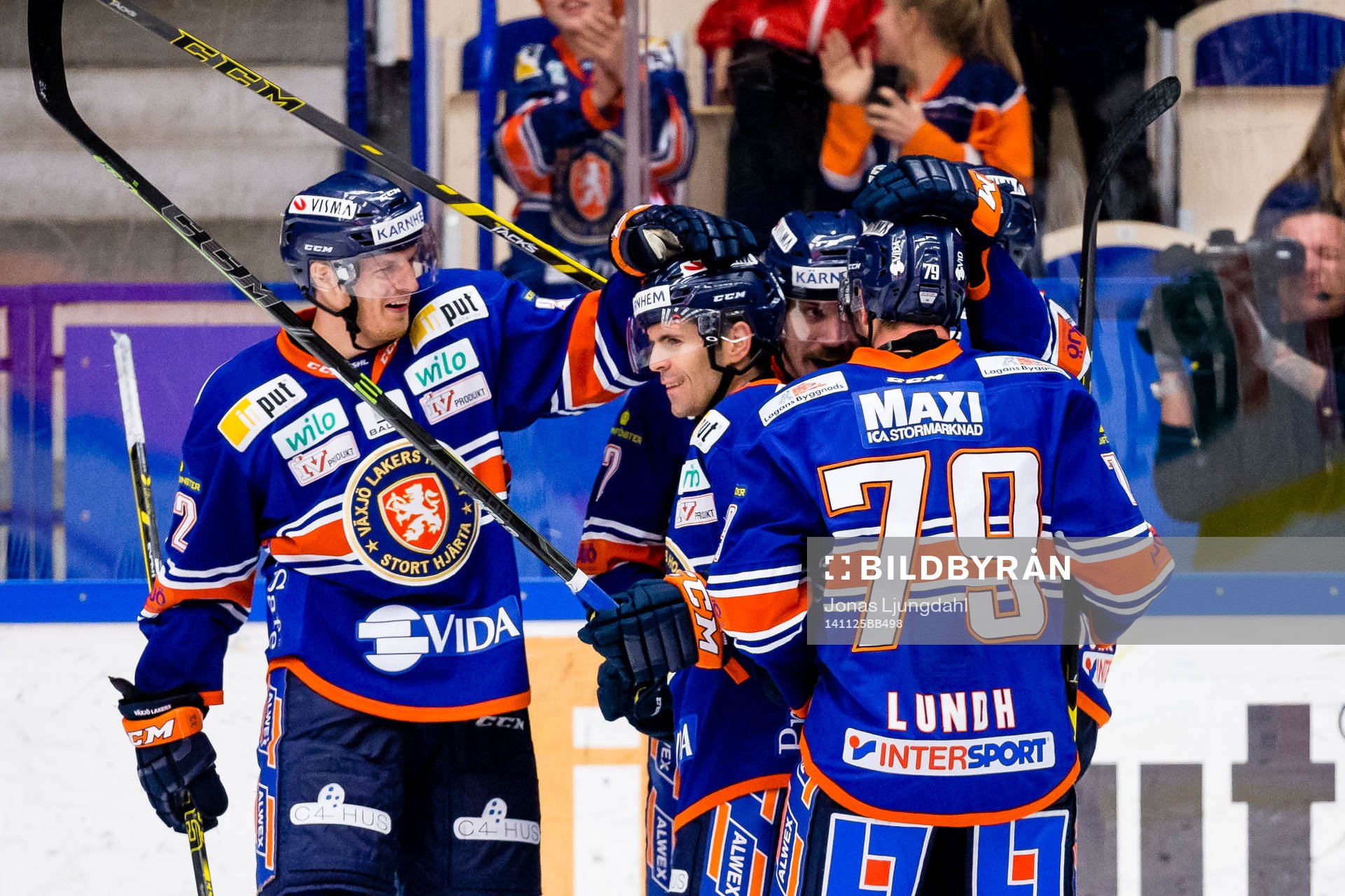 Växjös Nick Johnson, Cory Murphy, och Patrik Lundh firar