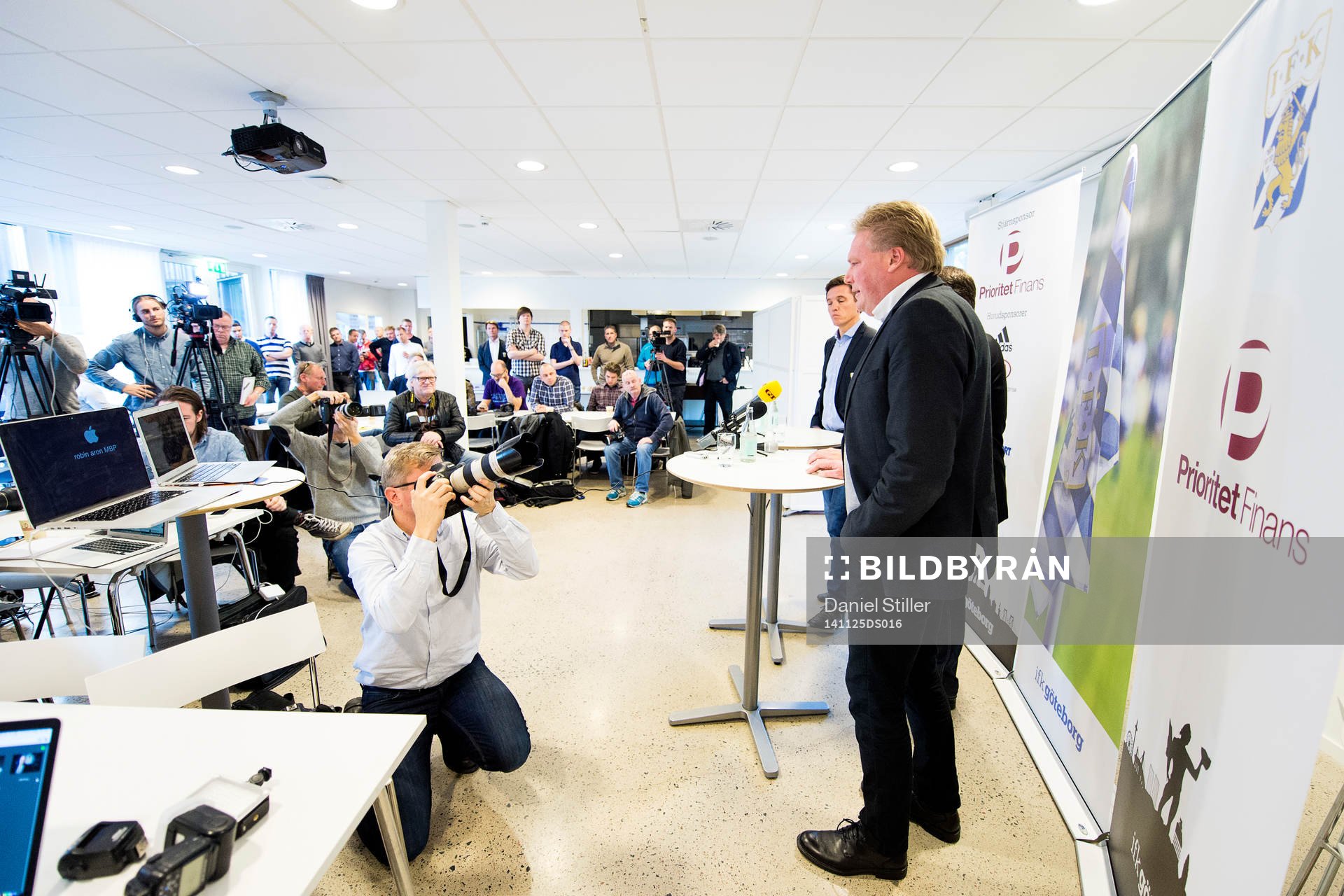 Jörgen Lennartsson presenteras som ny tränare under en presskonferens med IFK Göteborg den 25 april 2014 i Göteborg.