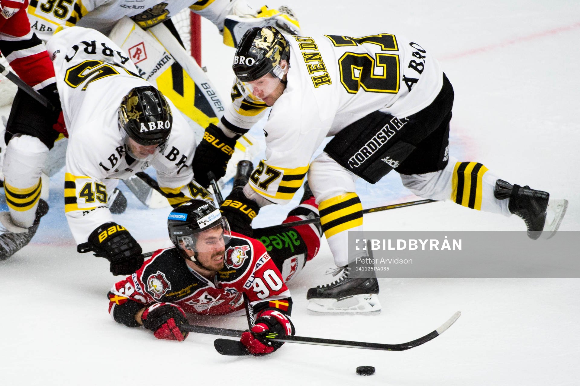 s Jacob Spångberg och Jordan Hendry