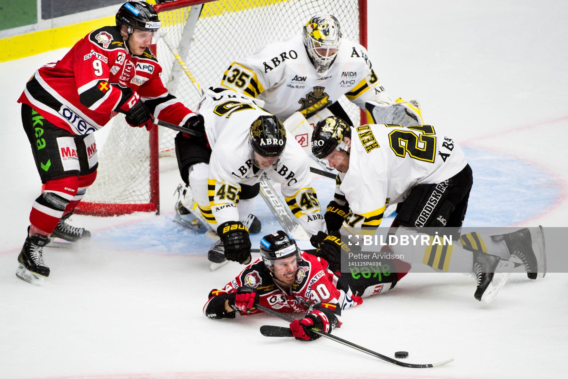 s Jacob Spångberg och Jordan Hendry