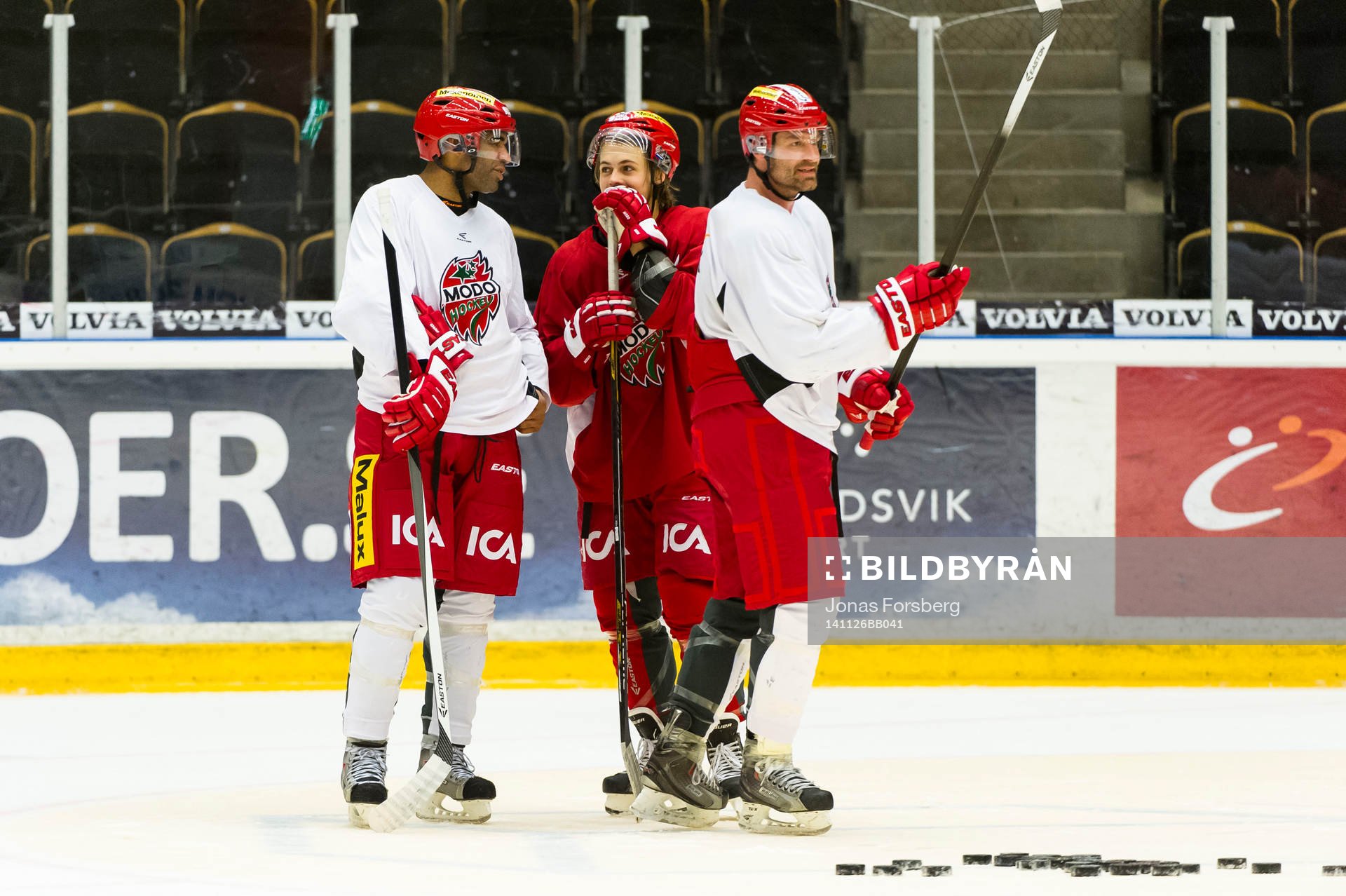 Gaétan Royer tränar med Modos Donald Brashear och William