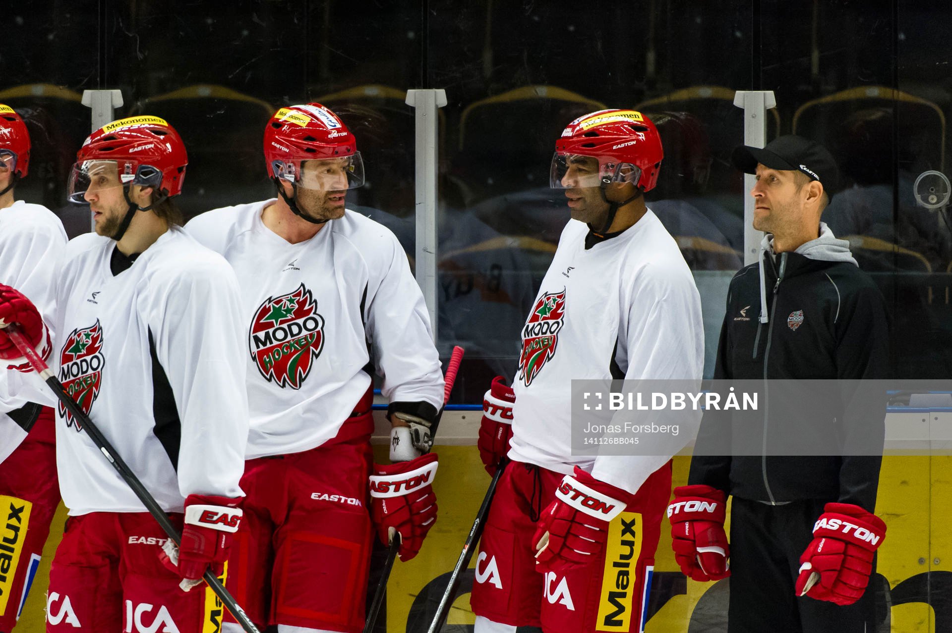 Gaétan Royer tränar med Modo's Donald Brashear och