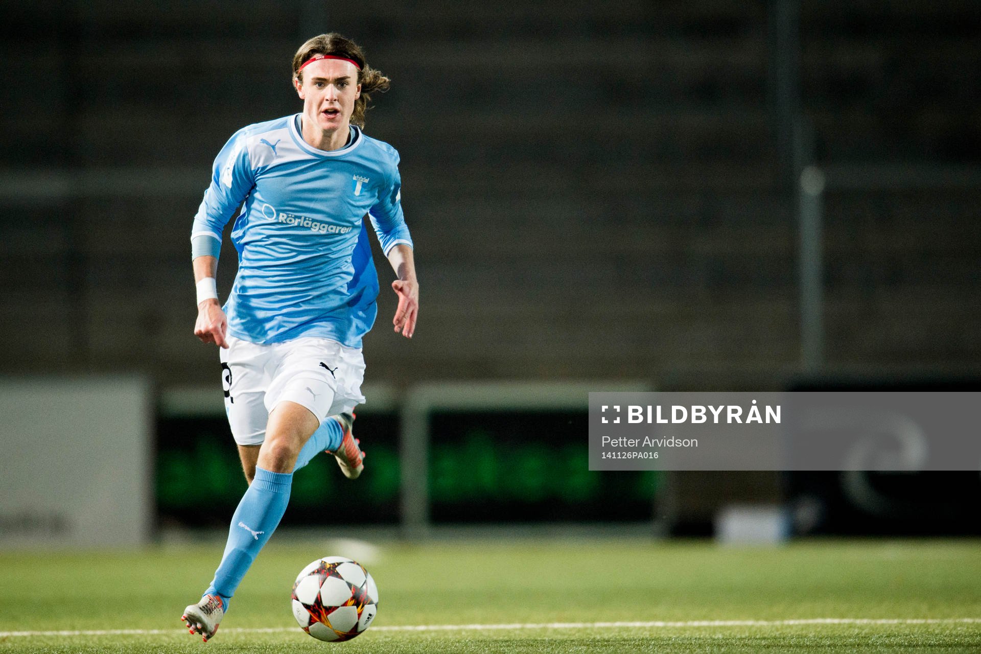 Malmö FFs Felix Olsson Lundgren under fotbollsmatchen i UEFA Youth League mellan Malmö FF och Juventus den 26 november 2014 i Malmö.