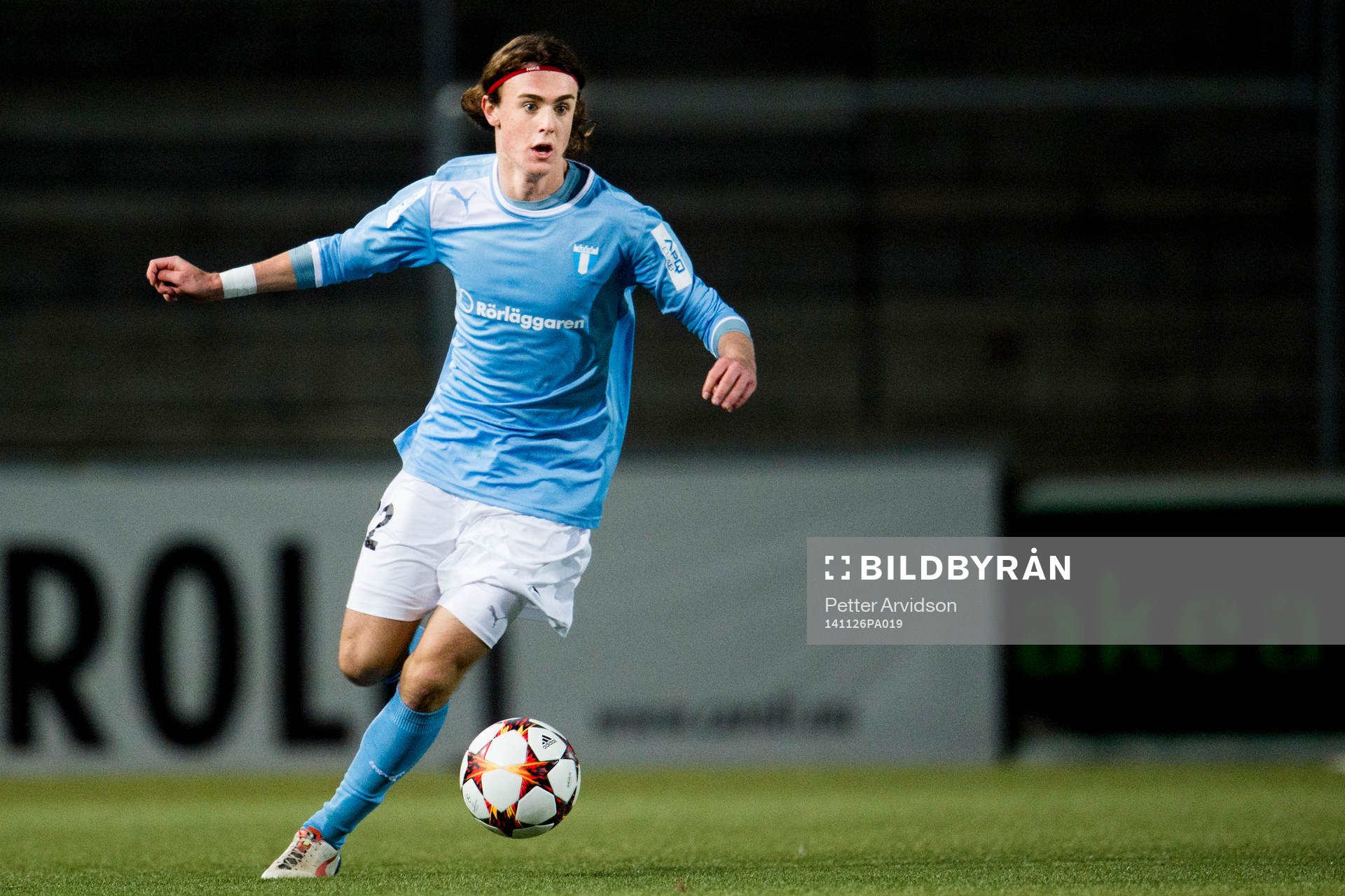 Malmö FFs Felix Olsson Lundgren under fotbollsmatchen i UEFA Youth League mellan Malmö FF och Juventus den 26 november 2014 i Malmö.