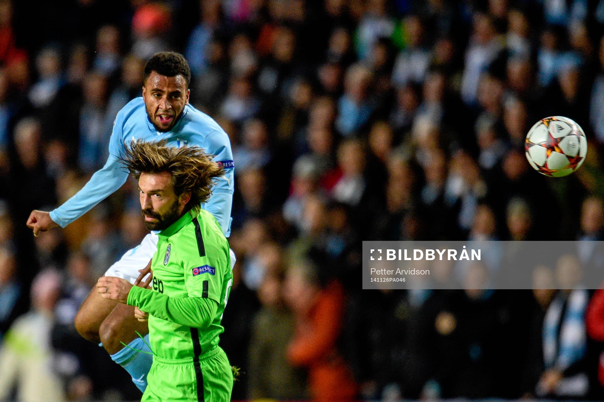 s Isaac Kiese Thelin och Juventus Andrea Pirlo