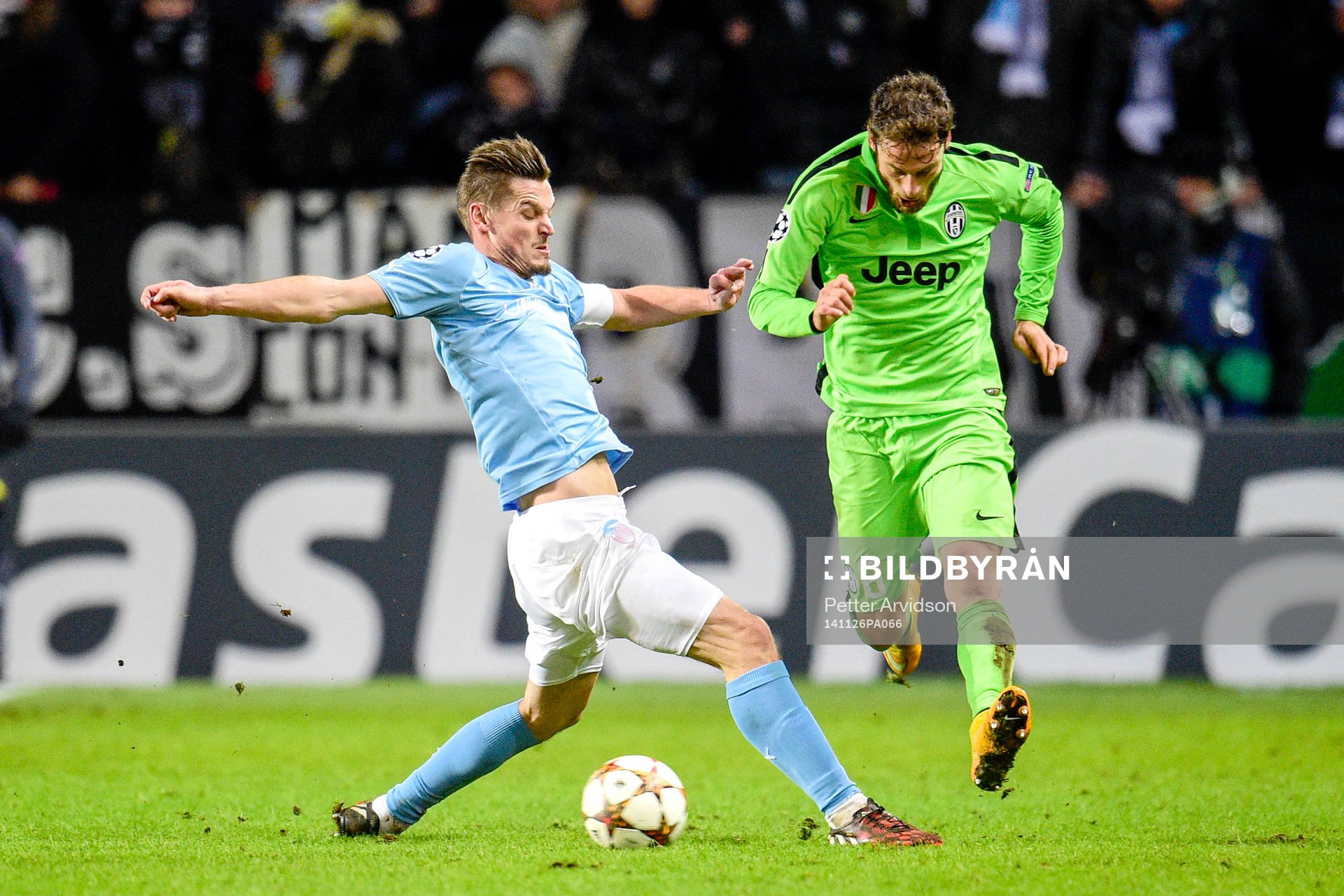s Markus Rosenberg och Juventus Claudio Marchisio