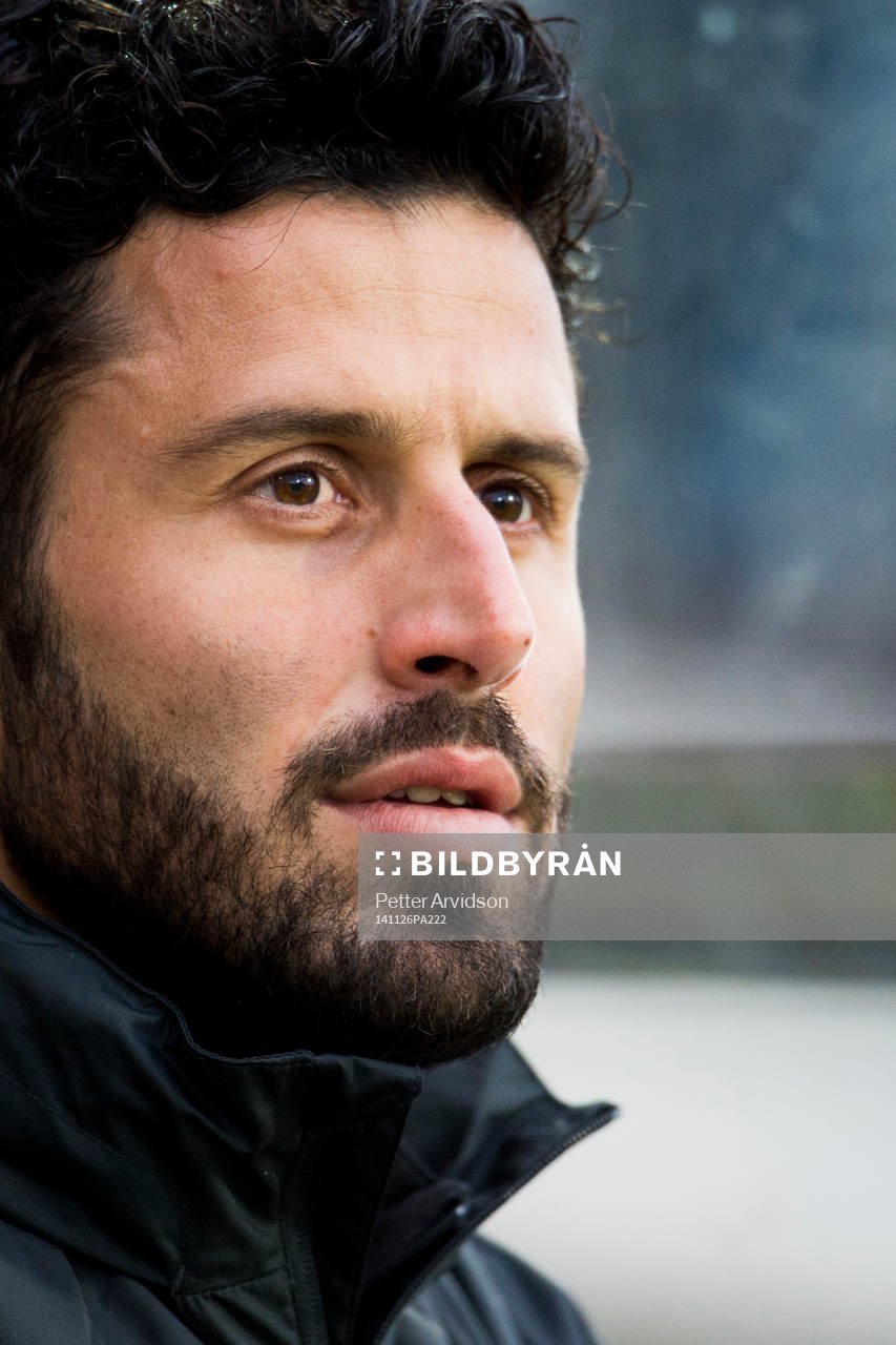 Juventus tränare Fabio Grosso under fotbollsmatchen i UEFA Youth League mellan Malmö FF och Juventus den 26 november 2014 i Malmö.