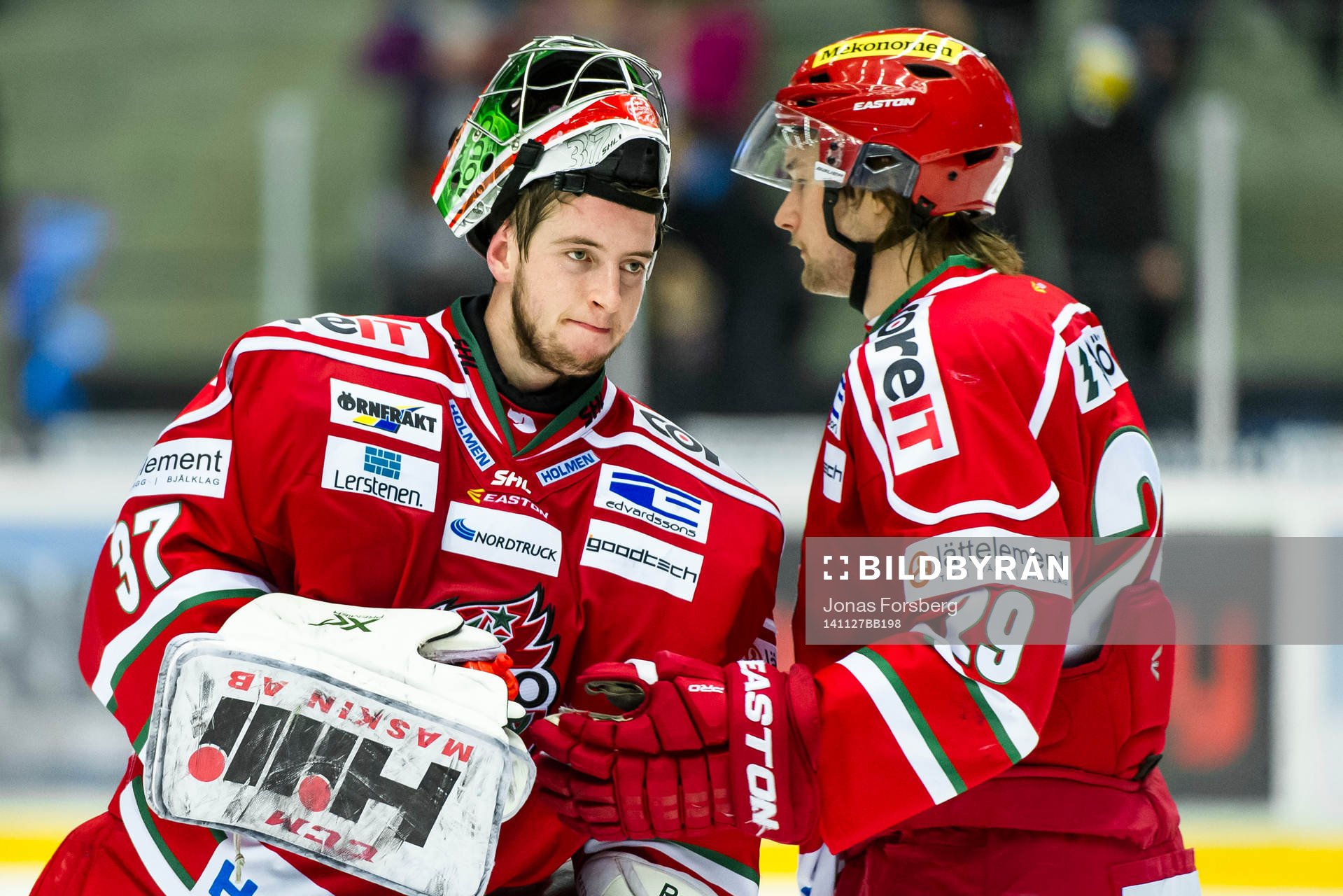 Modos målvakt Adam Reideborn och Dennis Persson