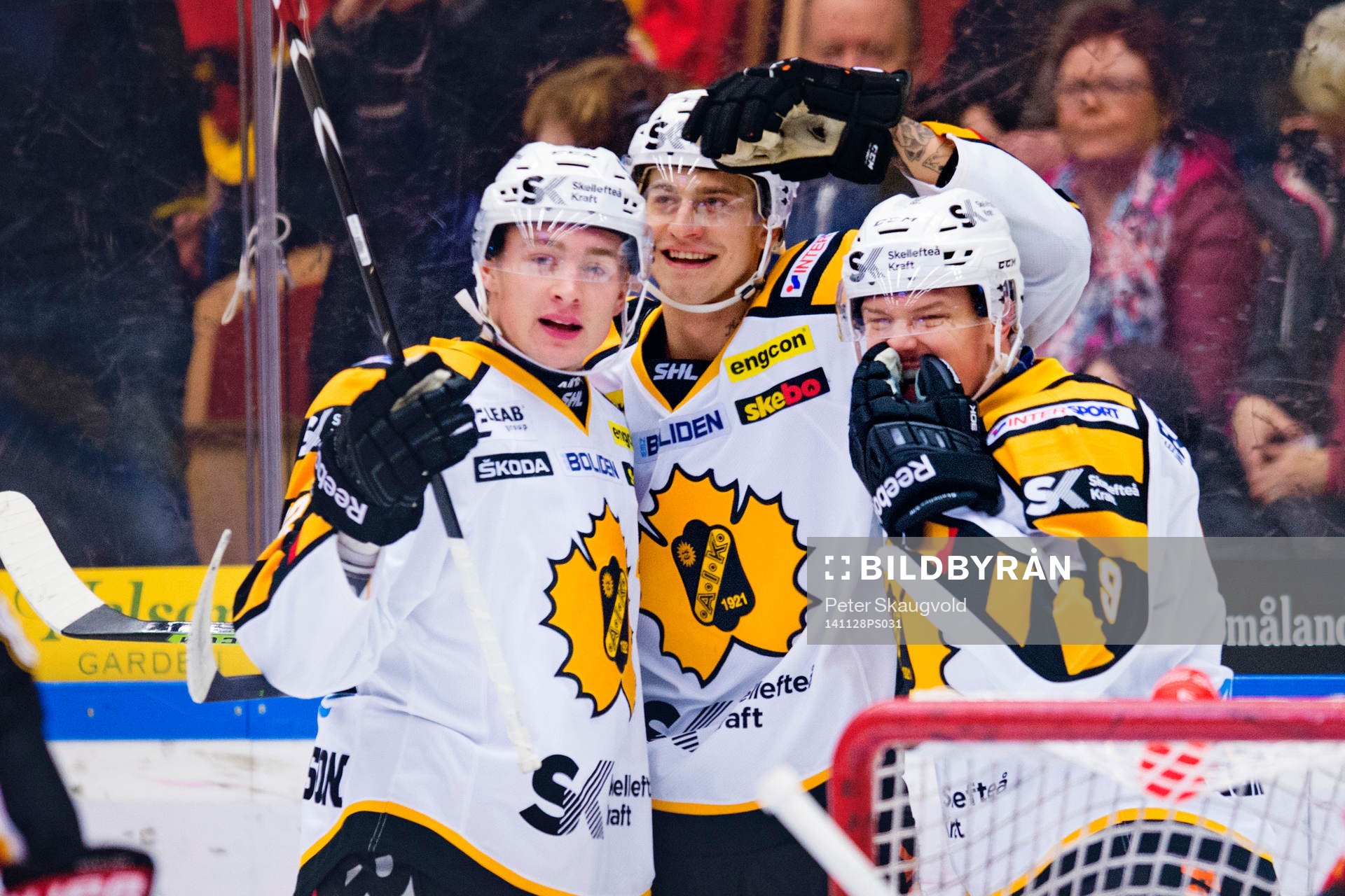 Skellefteås Kirill Kabanov (mitten) jublar med Adam