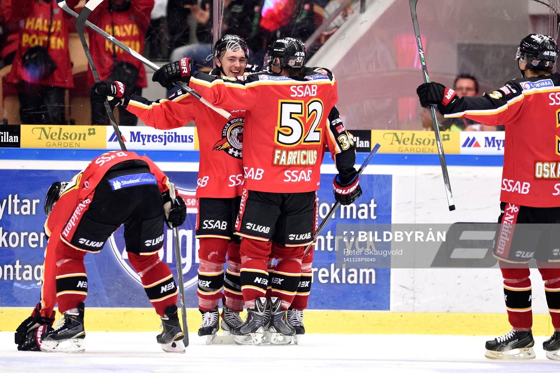 Luleås Johan Forsberg och Karl Fabricius jublar