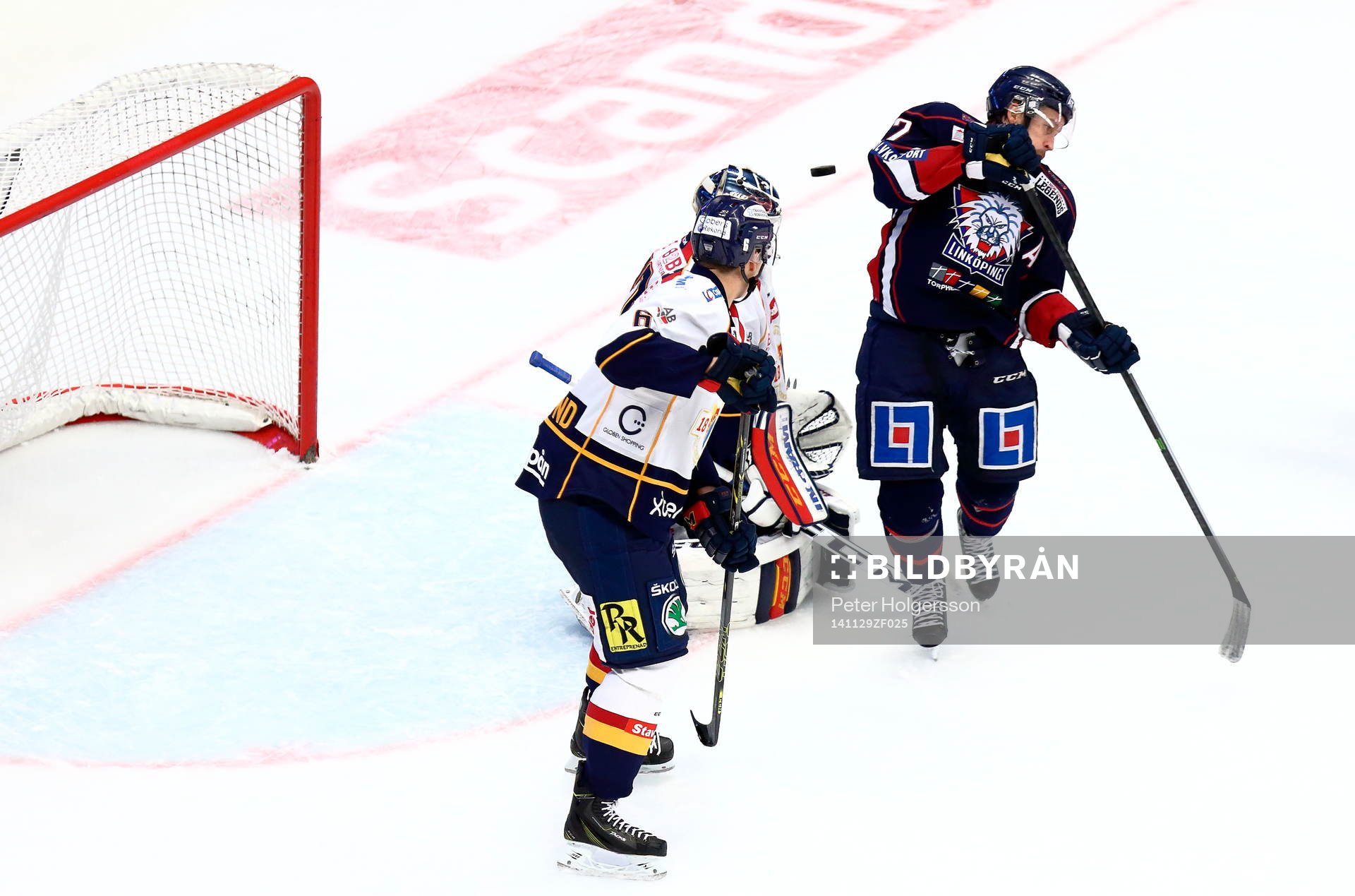 Skott förbi Linköpings Sebastian Karlsson