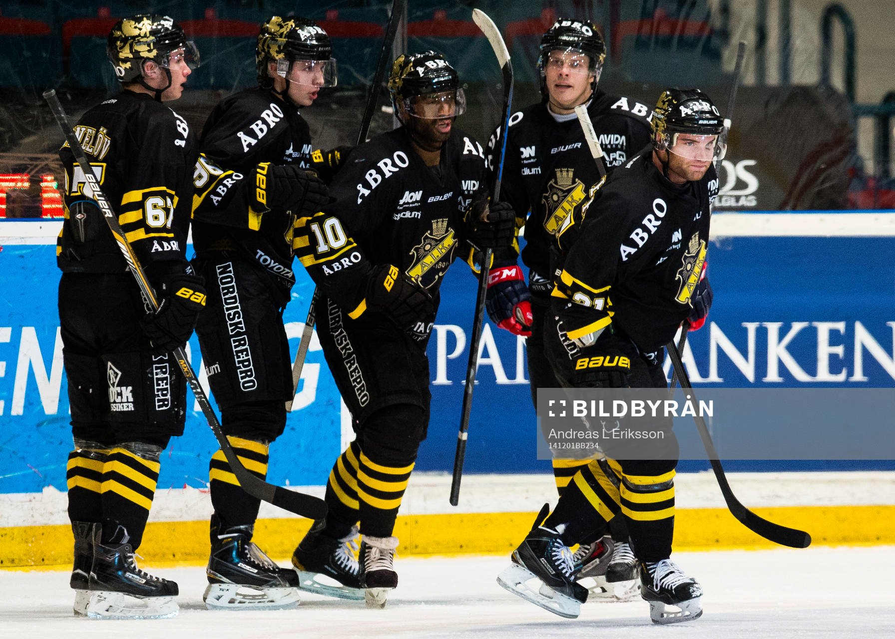 s Christian Sandberg (h) jublar