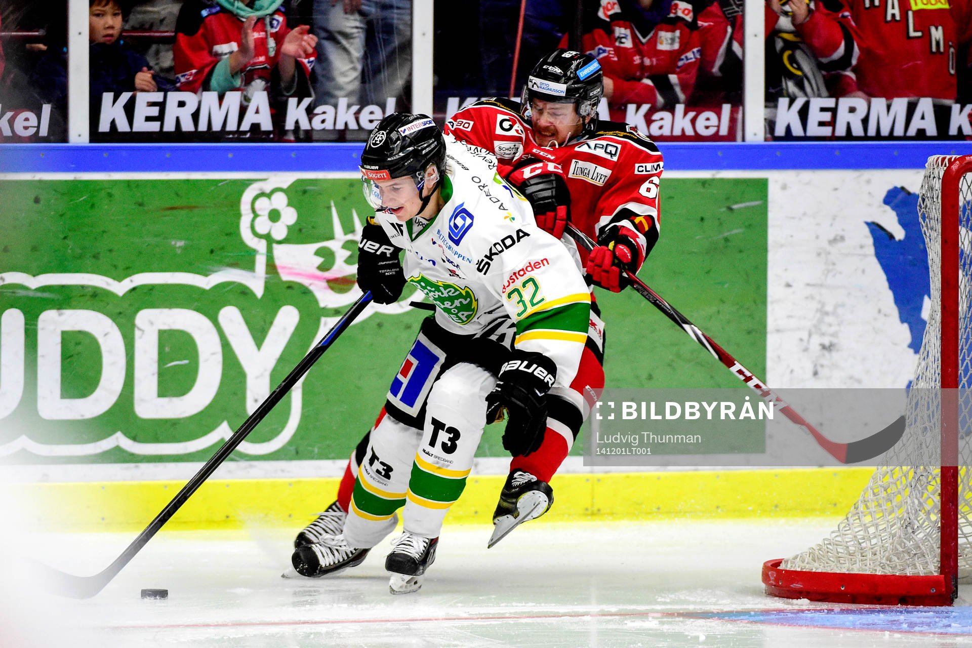 Björklövens Rasmus Edström och Malmö Redhawks Nicklas