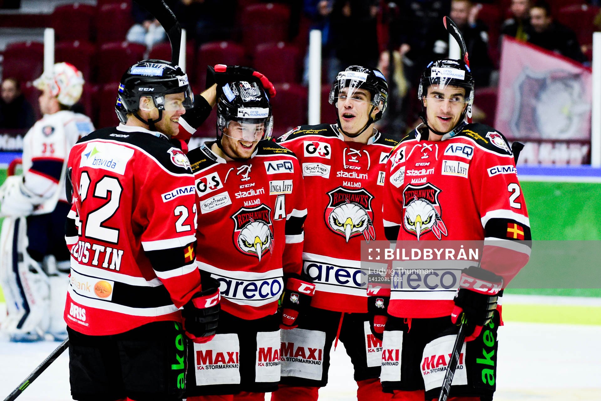 Malmö Redhawks spelare jublar