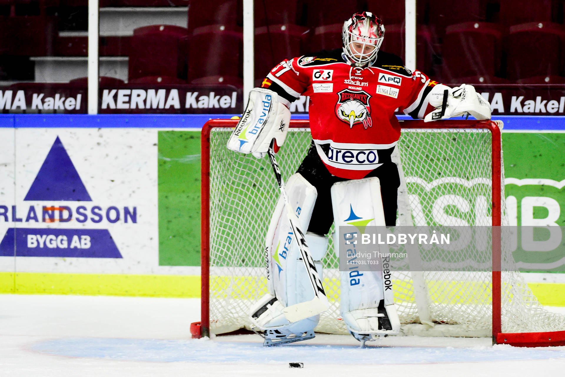 Malmö Redhawks målvakt Jonas Gunnarsson deppar